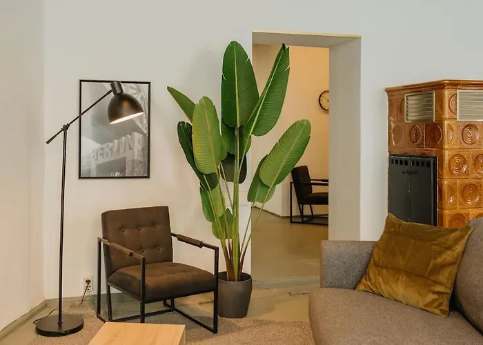 New 130M², Lounge Room, Im Herzen Berlins